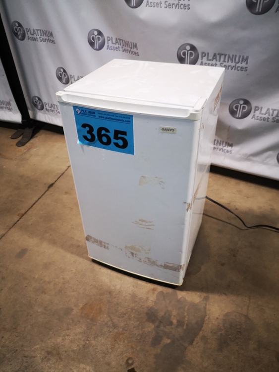 SANYO n/a Mini Refrigerator | Platinum Group